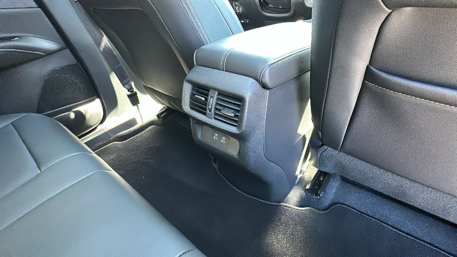 Certified 2025 Nissan Murano SL w/ Cargo Package image 26