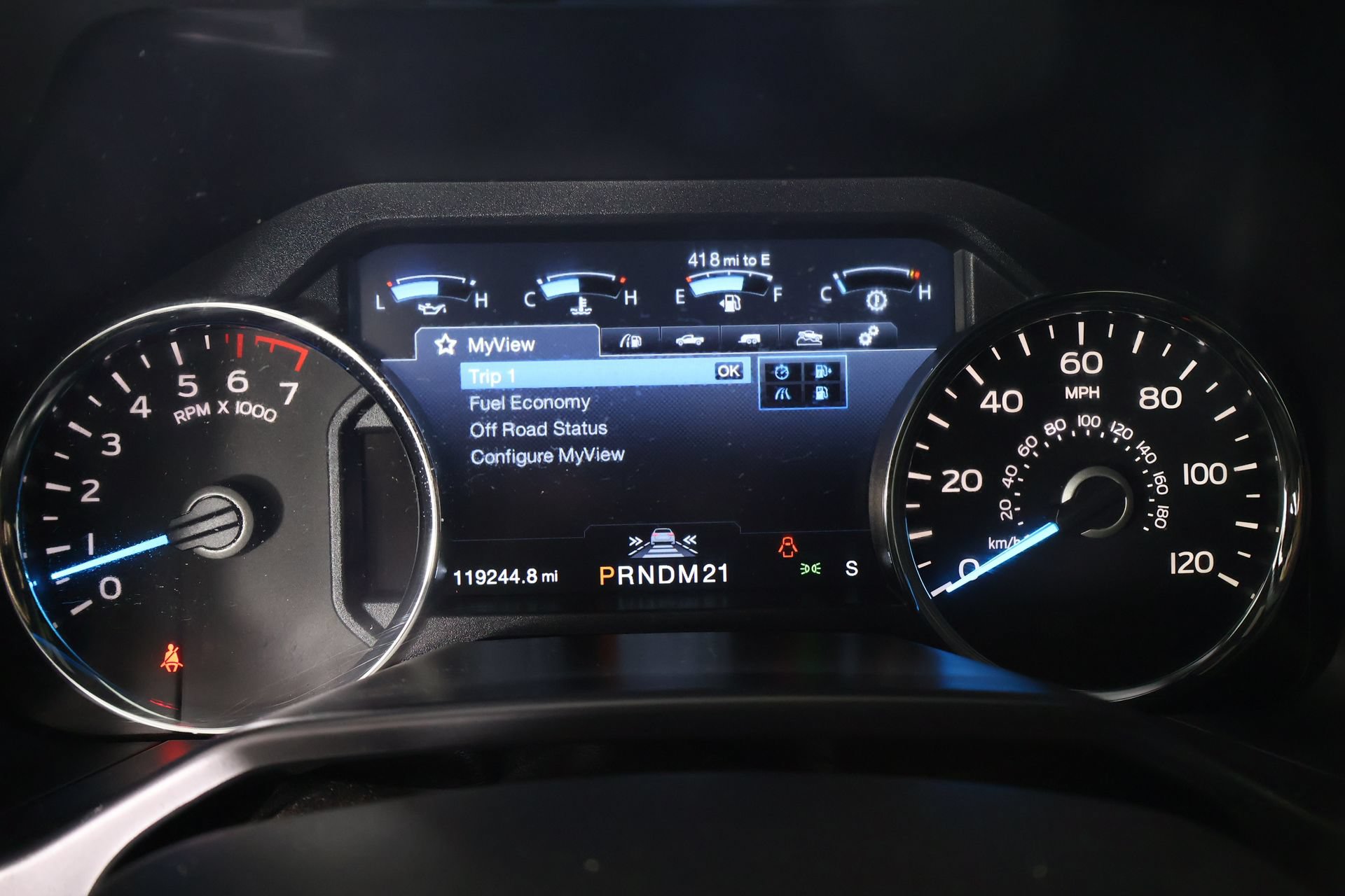 Used 2015 Ford F150 Platinum w/ Equipment Group 701A Luxury AWD/4WD image 4
