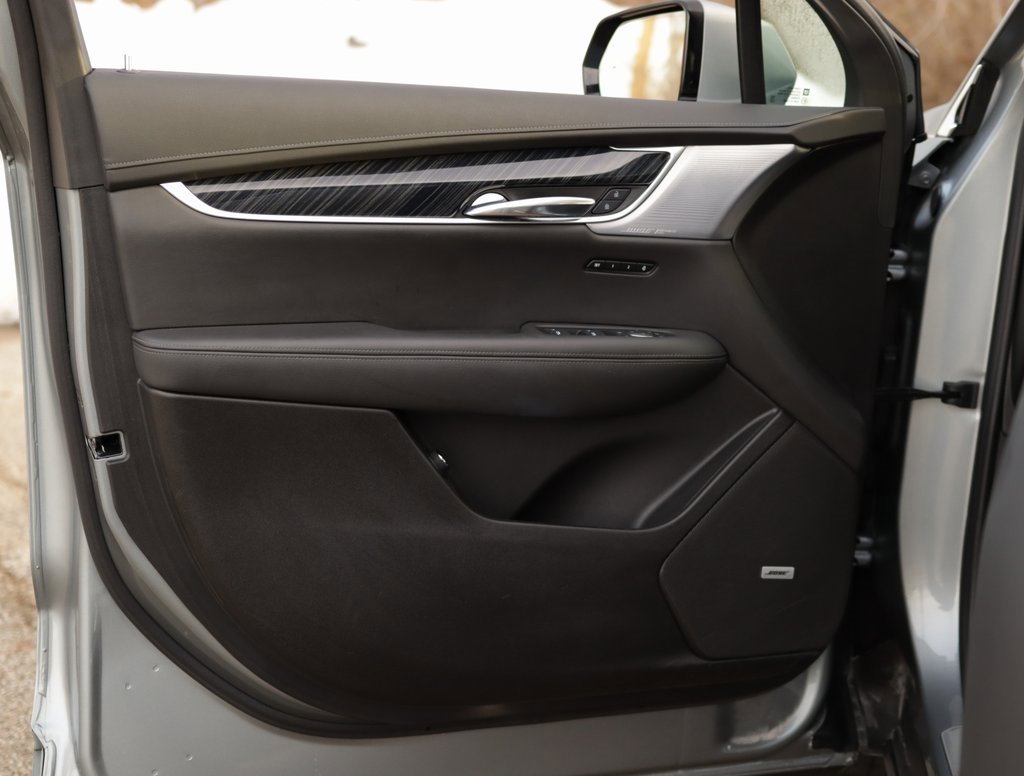 Used 2025 Cadillac XT6 Premium Luxury image 25