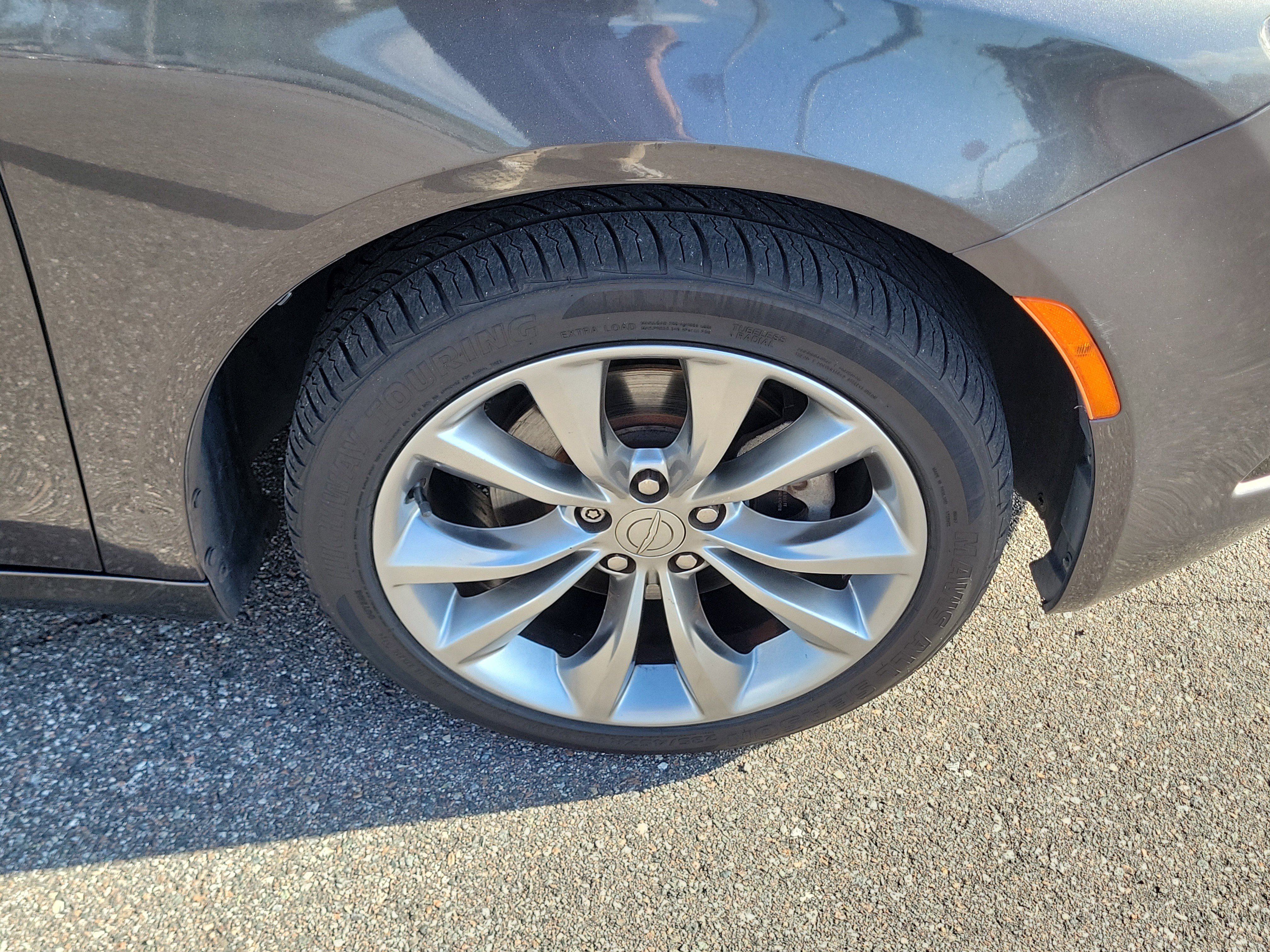 Used 2015 Chrysler 200 S w/ Navigation & Sound Group I FWD image 40