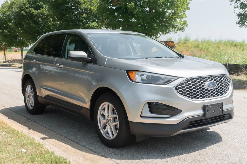 Used 2023 Ford Edge SEL AWD/4WD image 3