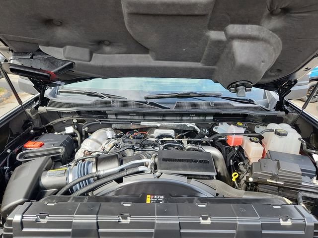Used 2024 Chevrolet Silverado 2500 ZR2 w/ Technology Package image 29