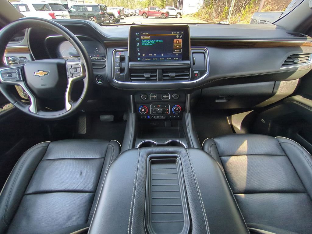Used 2024 Chevrolet Suburban Premier RWD image 19