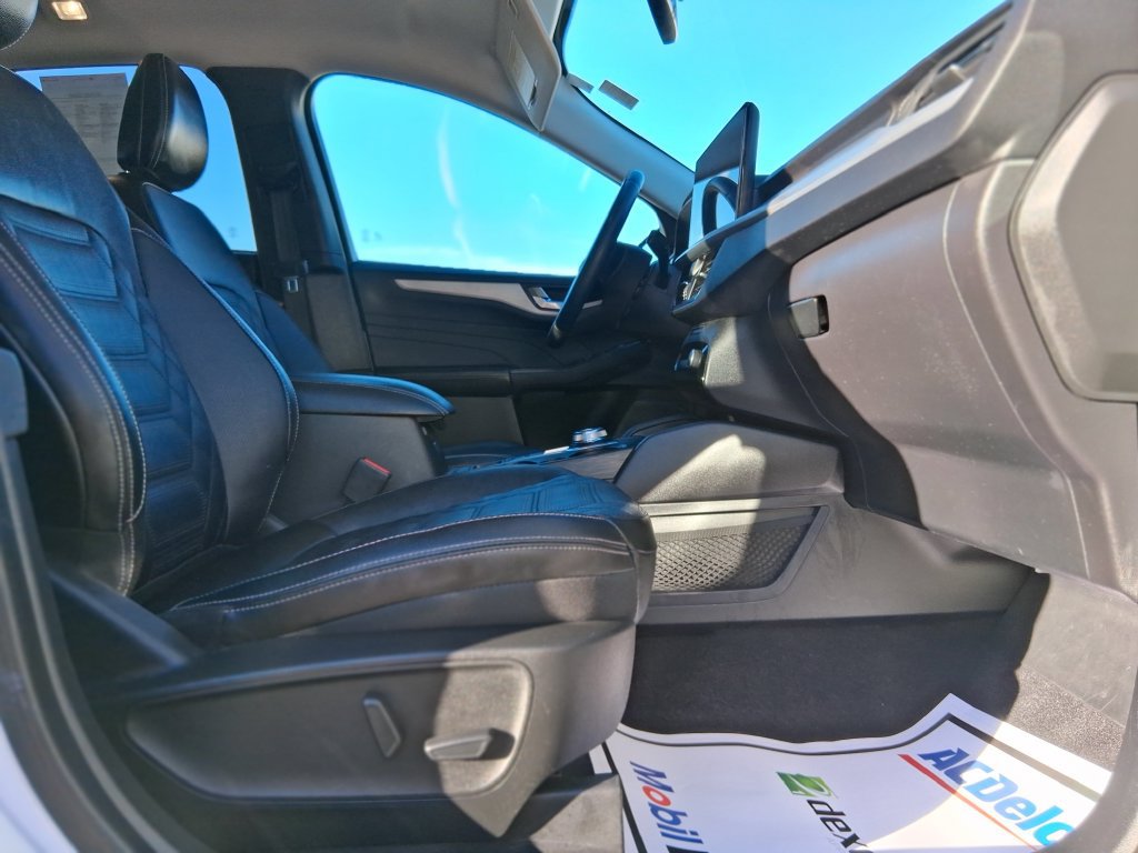 Used 2023 Ford Escape SE w/ PHEV Premium Package FWD image 11