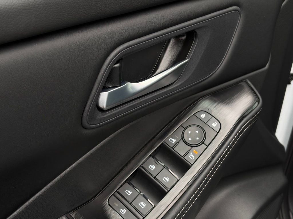 New 2026 Nissan Rogue SV image 12