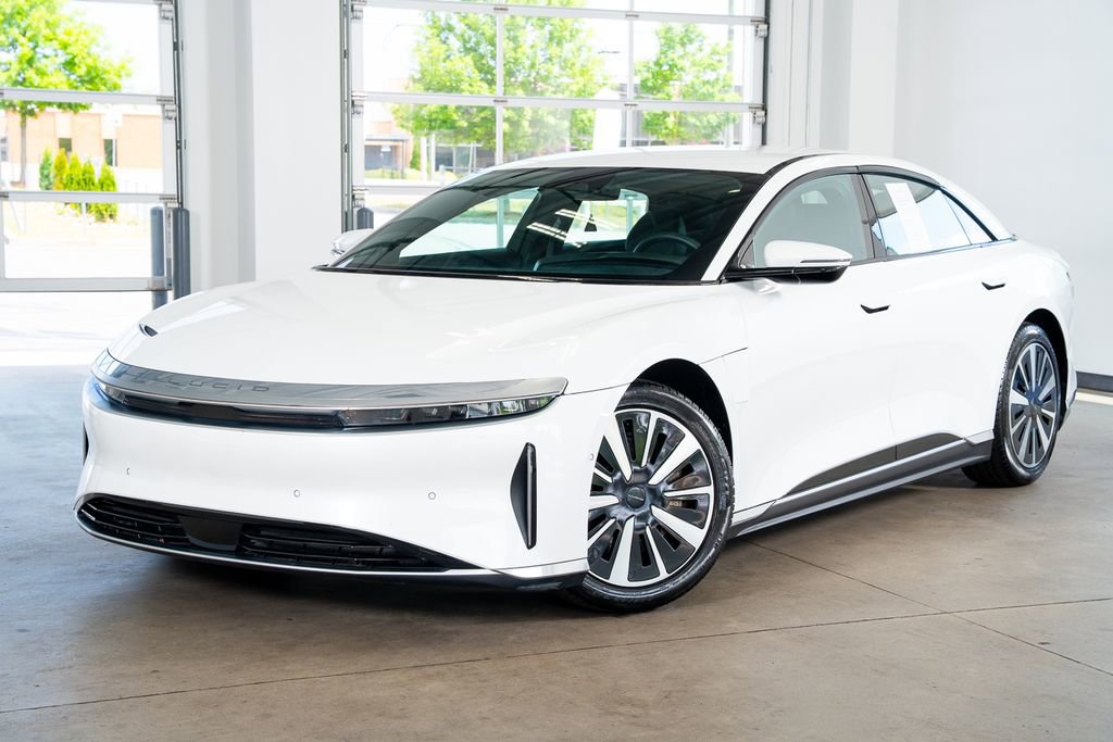 Used 2024 Lucid Air Pure RWD image 2