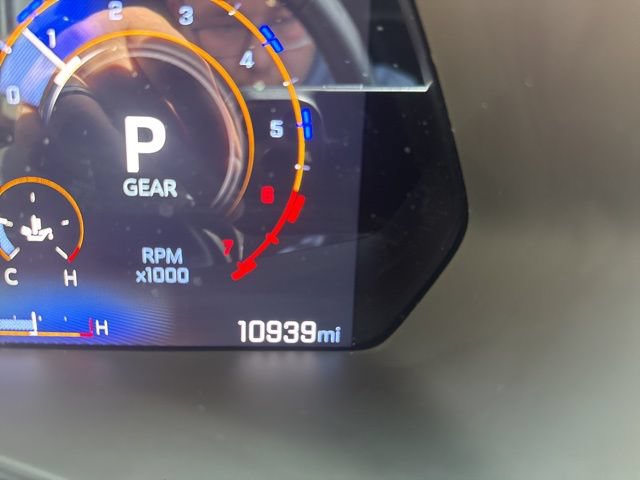 Used 2025 Chevrolet Colorado Z71 AWD/4WD image 13