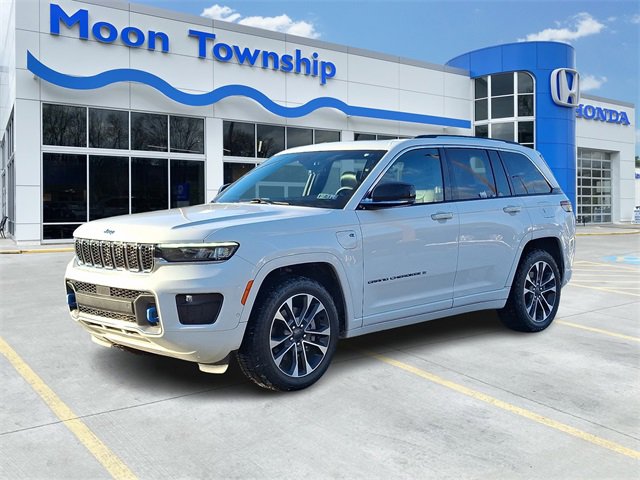Used 2022 Jeep Grand Cherokee Overland w/ Luxury Tech Group IV image 3