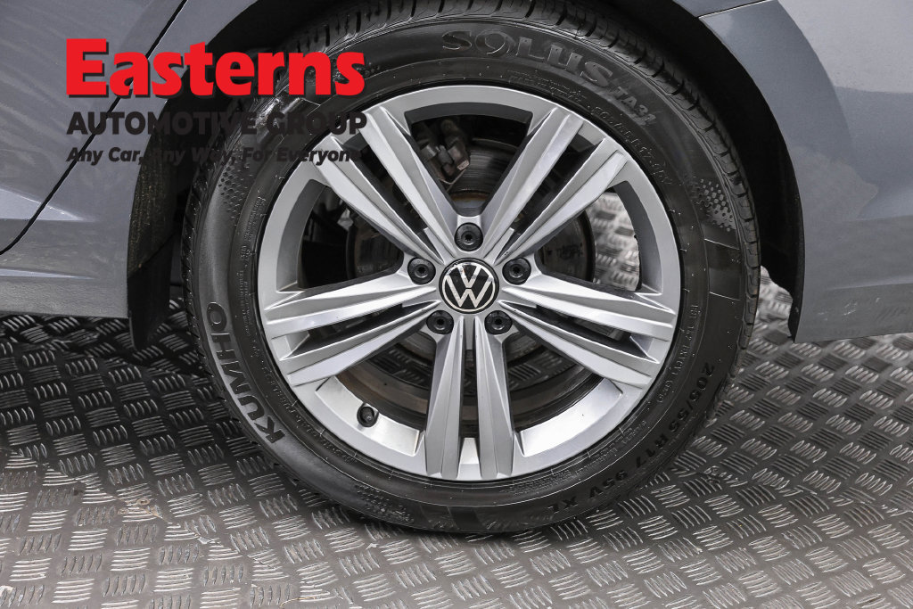 Used 2024 Volkswagen Jetta SE FWD image 34