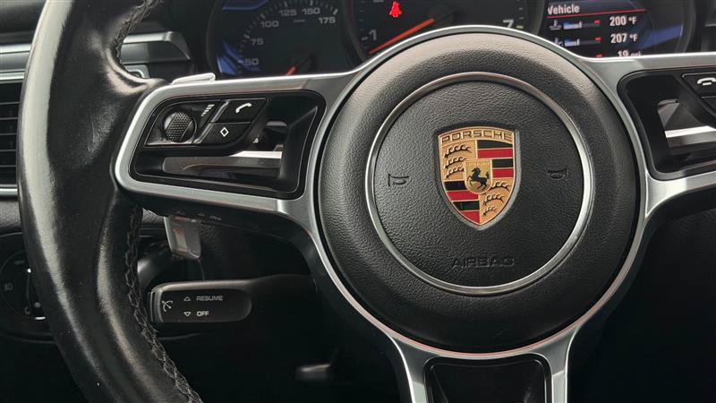 Used 2017 Porsche Macan GTS AWD/4WD image 32