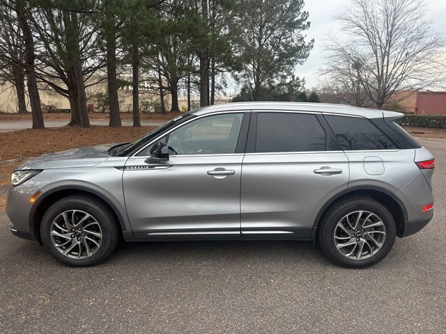 Used 2022 Lincoln Corsair FWD w/ Equipment Group 101A image 3