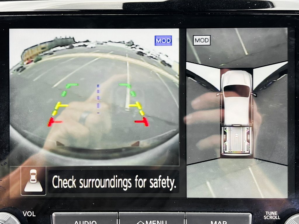 Used 2022 Nissan Titan PRO-4X w/ Pro-4x Convenience Package image 6