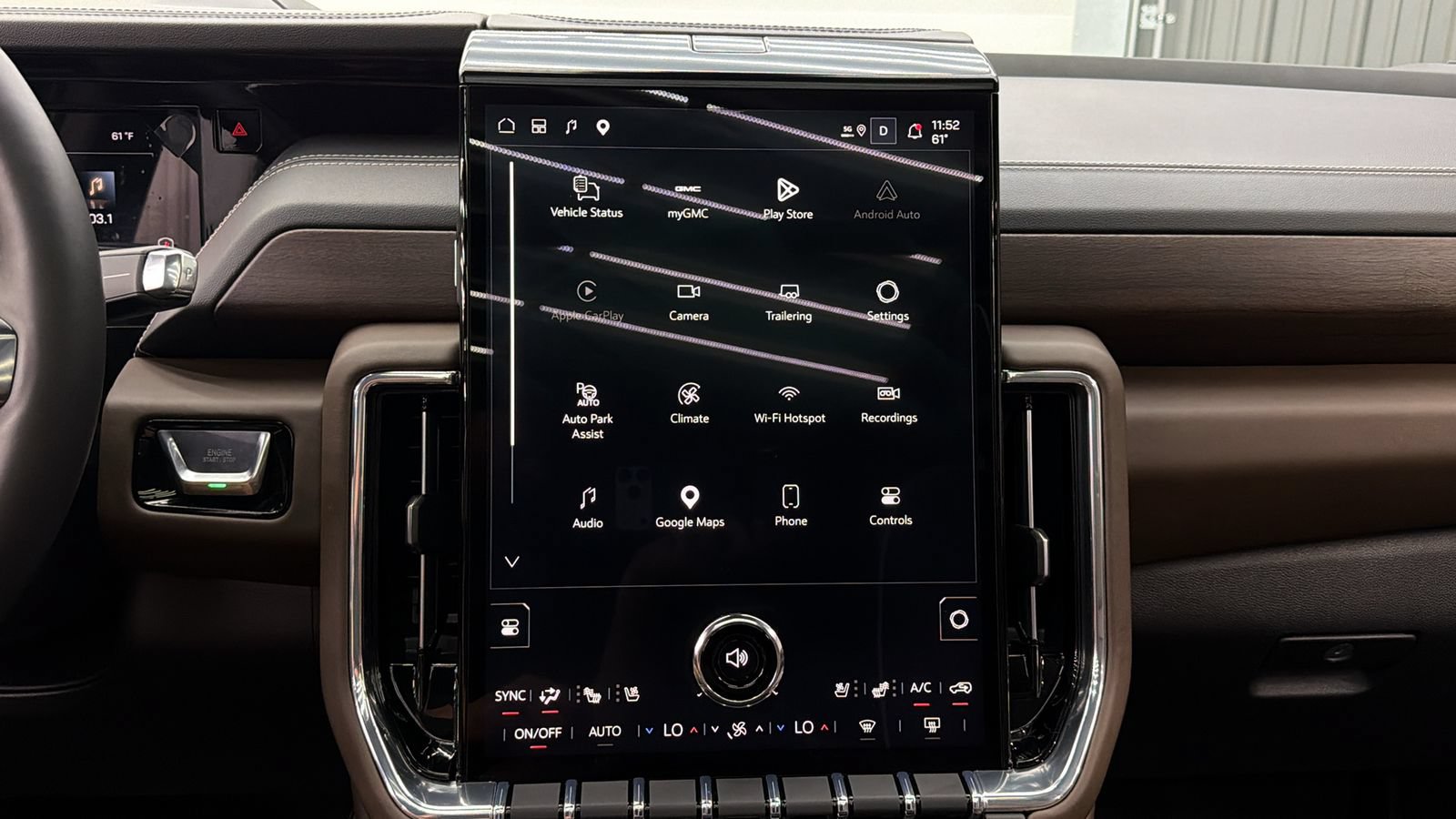 Used 2026 GMC Yukon XL Denali Ultimate w/ LPO, Floor Liner Package AWD/4WD image 28
