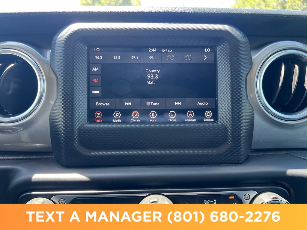 Used 2019 Jeep Wrangler Unlimited Sahara AWD/4WD image 18