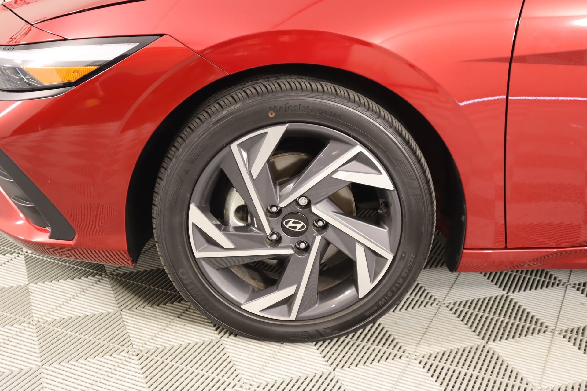 Certified 2025 Hyundai Elantra Sport image 16