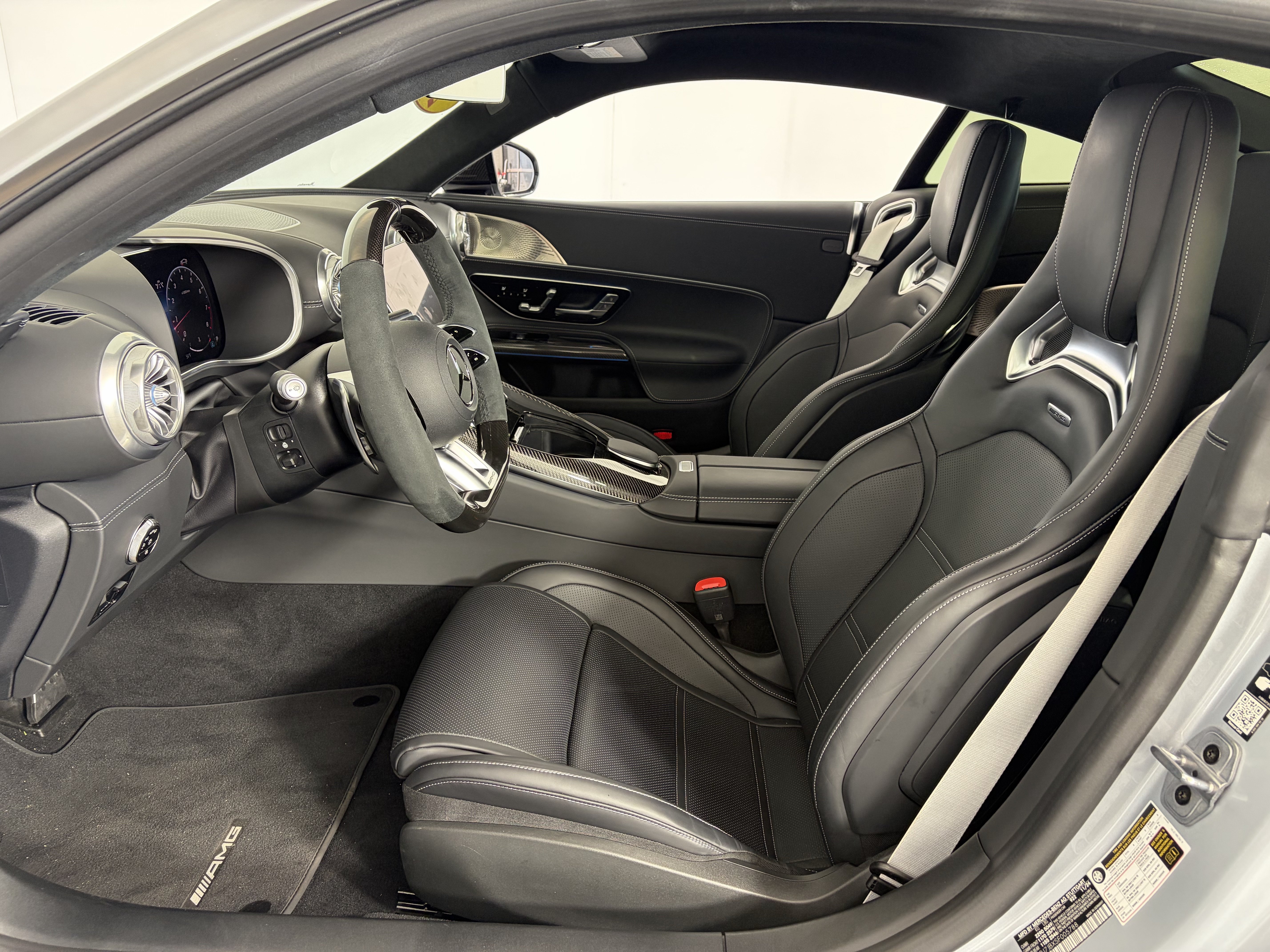 Used 2025 Mercedes-Benz AMG GT 63 image 5