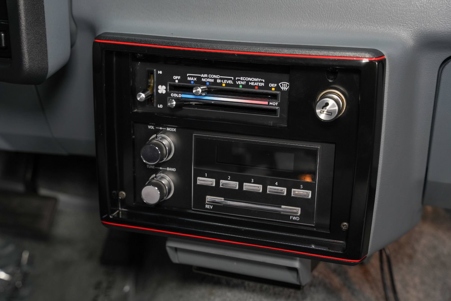 Used 1988 Chevrolet Monte Carlo SS RWD image 30