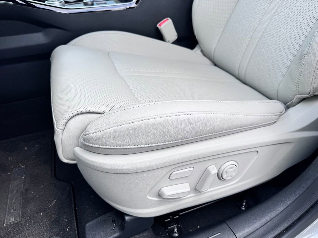 Certified 2024 Kia Sorento SX Prestige image 24