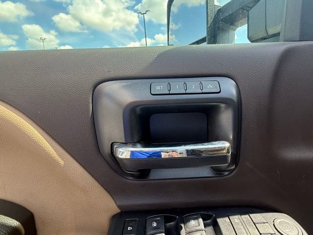 Used 2018 GMC Sierra 2500 Denali w/ Duramax Plus Package image 8