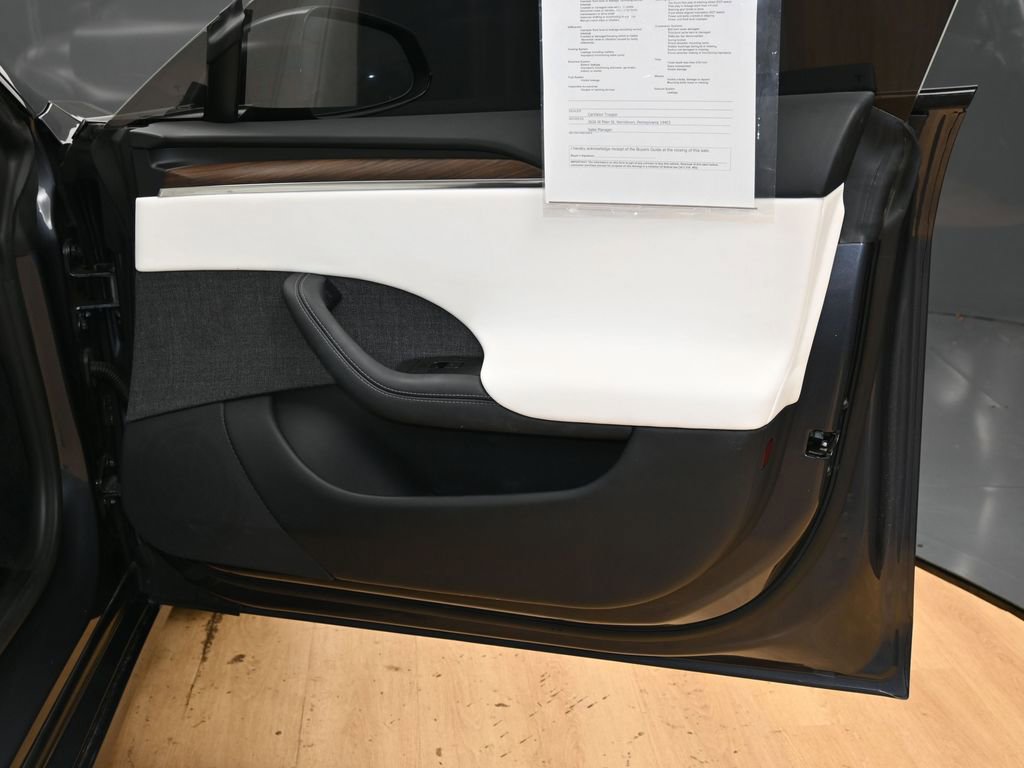 Used 2022 Tesla Model S image 42