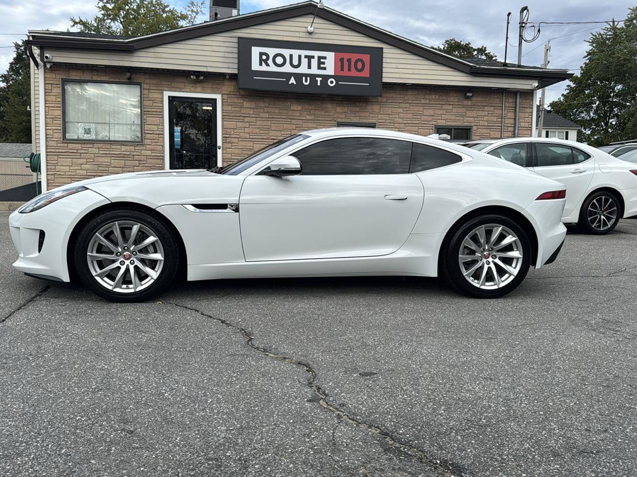 Used 2017 Jaguar F-TYPE Coupe RWD image 14