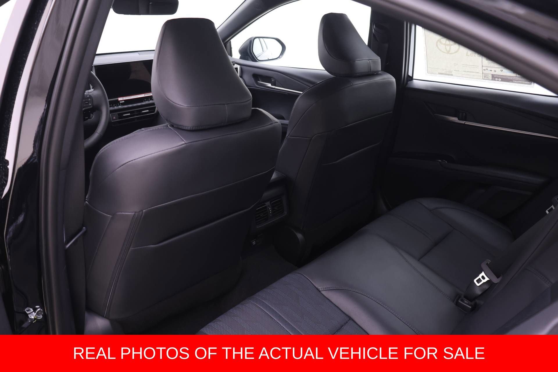 Used 2026 Toyota Camry SE image 10