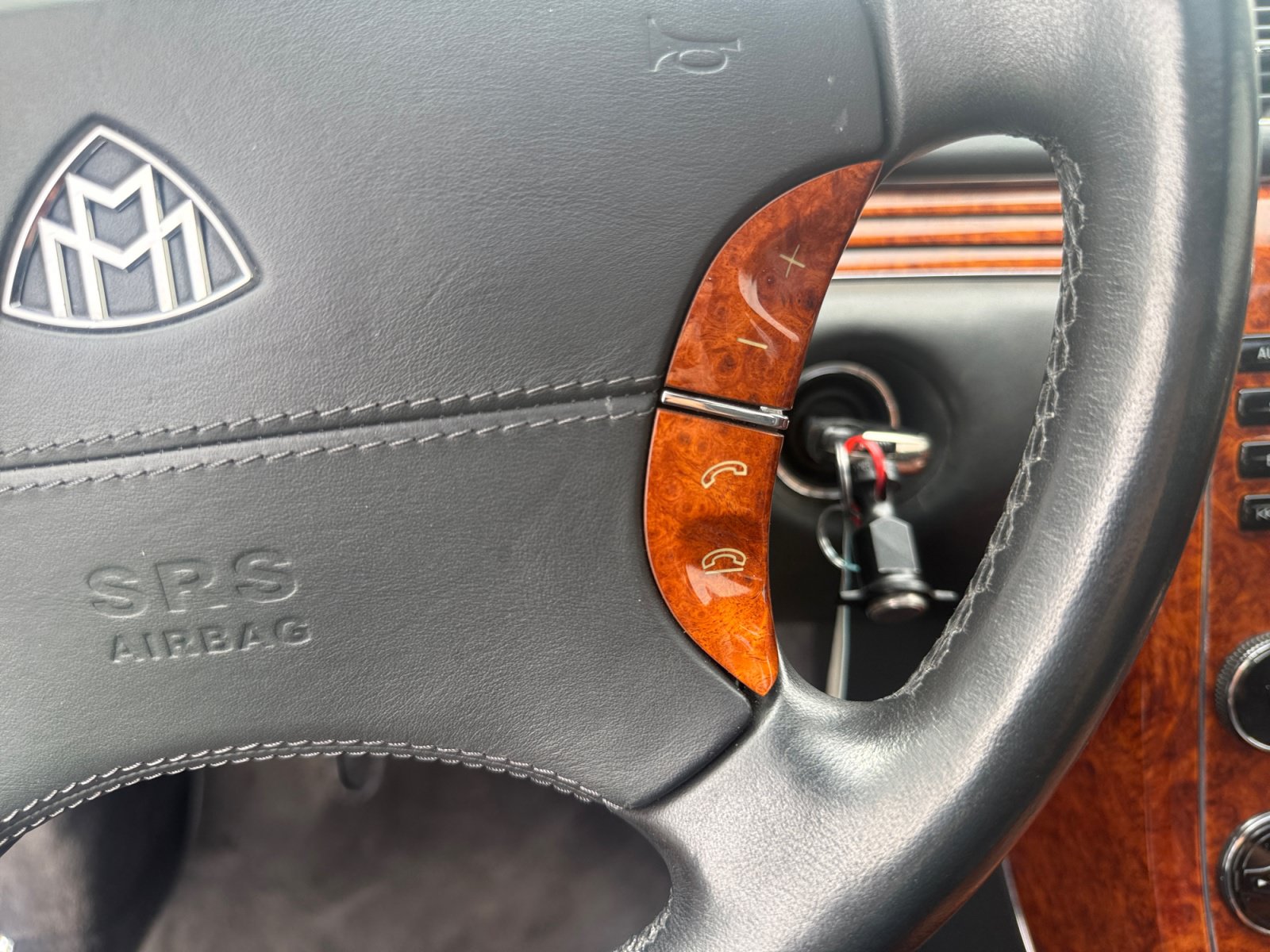 Used 2005 Maybach 57 RWD image 18