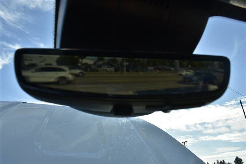 Used 2025 GMC Sierra 3500 AT4 w/ AT4 Premium Plus Package image 27