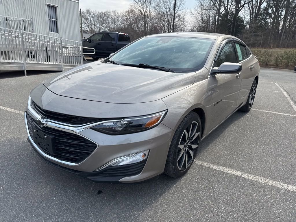 Used 2025 Chevrolet Malibu RS image 4