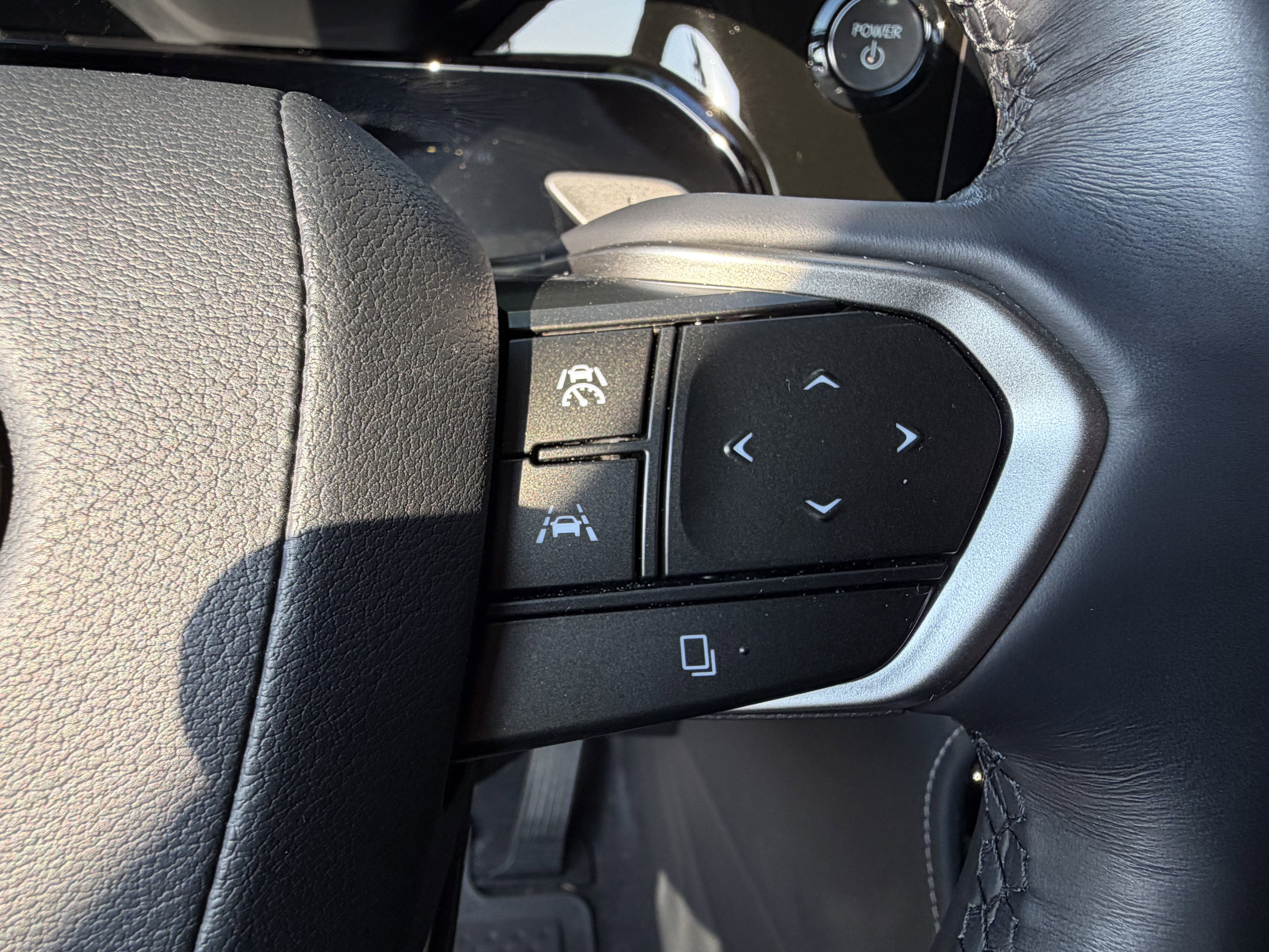 Used 2022 Lexus NX 350h AWD w/ Vision Package image 18