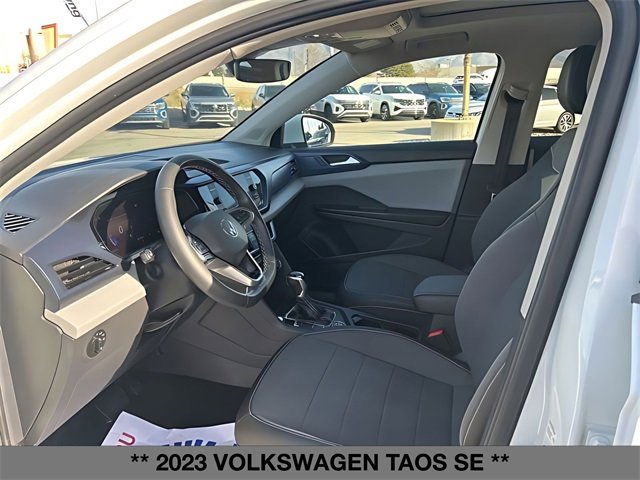 Used 2023 Volkswagen Taos SE w/ Panoramic Sunroof Package image 21