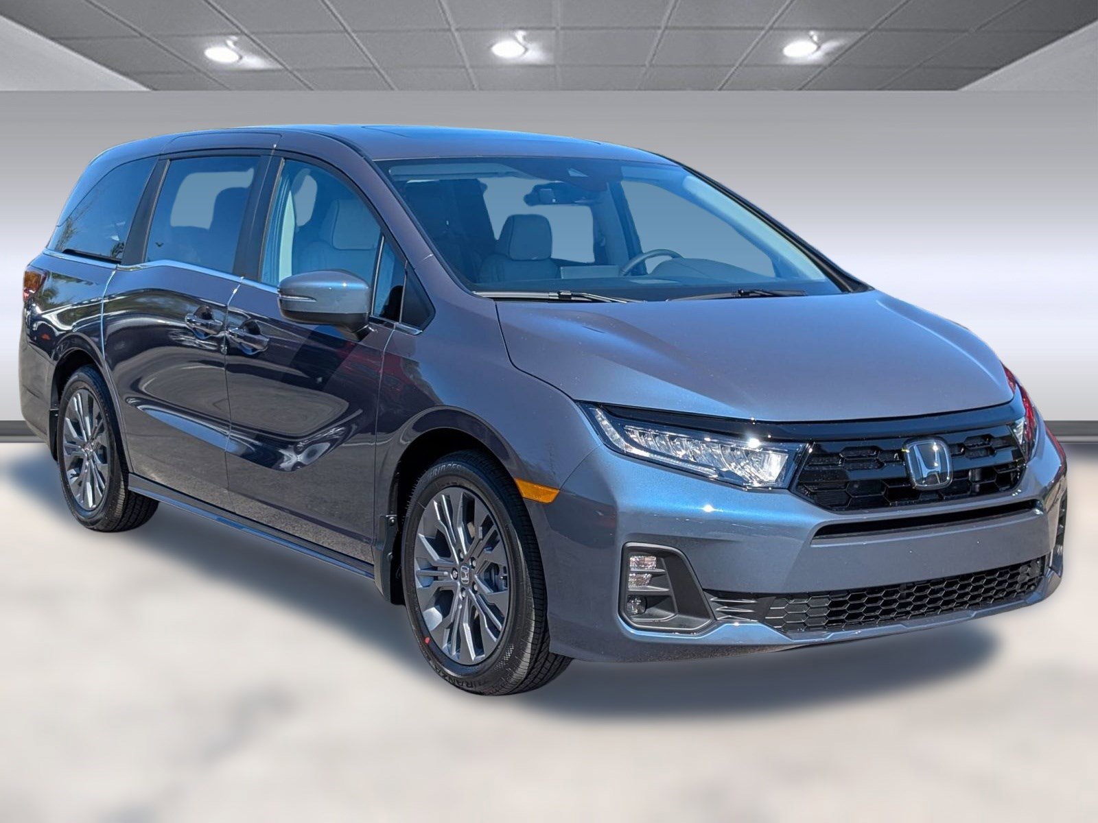 New 2026 Honda Odyssey Touring image 7