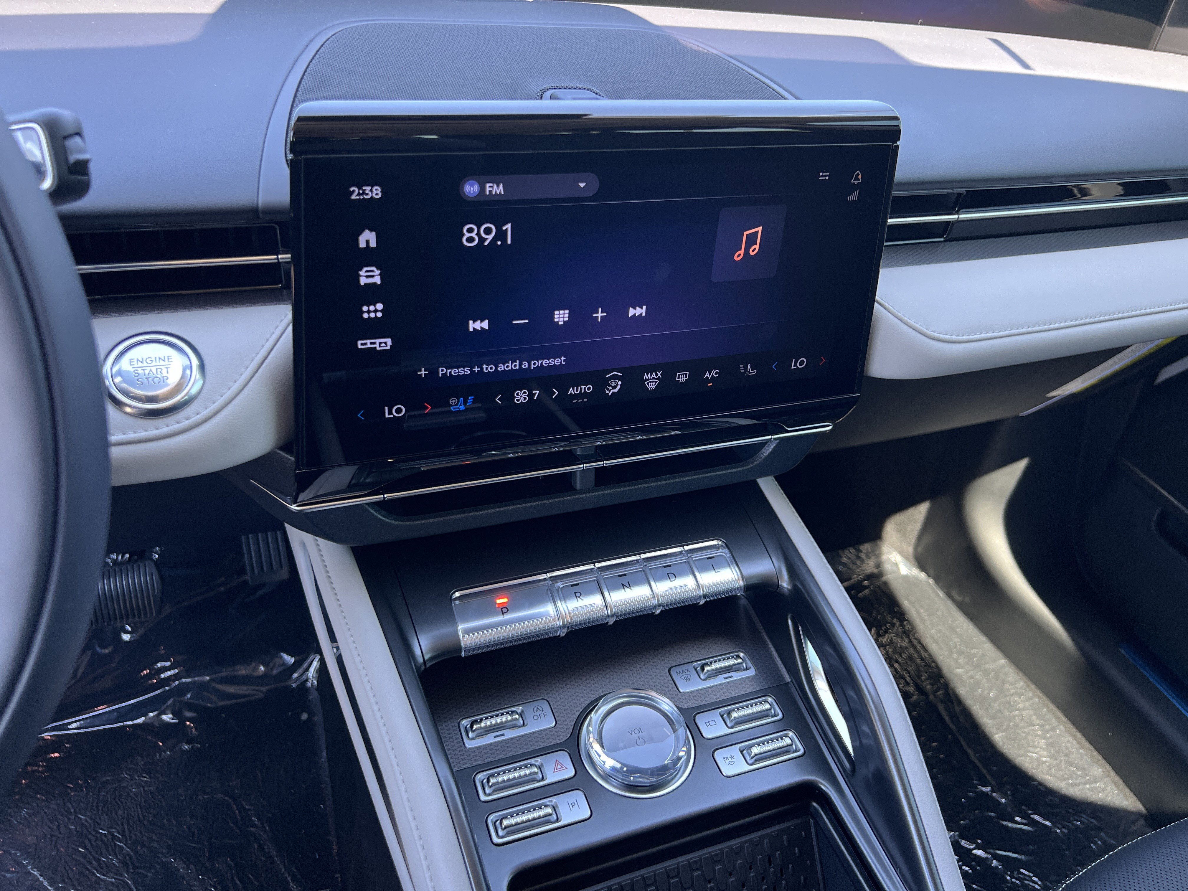 New 2025 Lincoln Nautilus Premier w/ Equipment Group 102A image 19