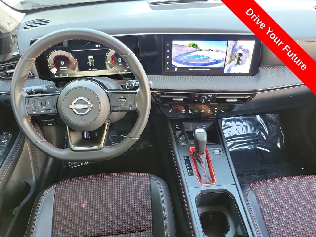 Used 2025 Nissan Kicks SR w/ SR Premium Package AWD/4WD image 4