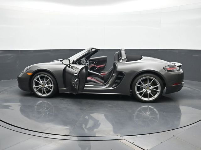 Certified 2018 Porsche 718 Boxster RWD image 25