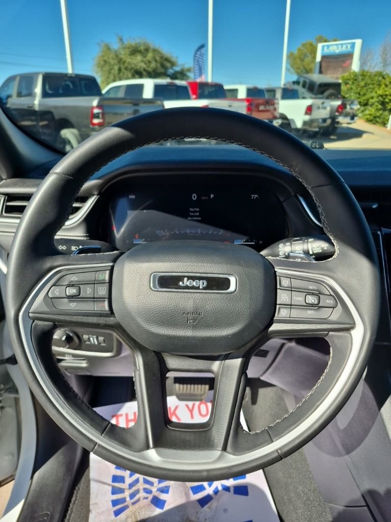 Used 2023 Jeep Grand Cherokee L Altitude AWD/4WD image 39