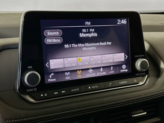 Used 2025 Nissan Rogue SV image 15