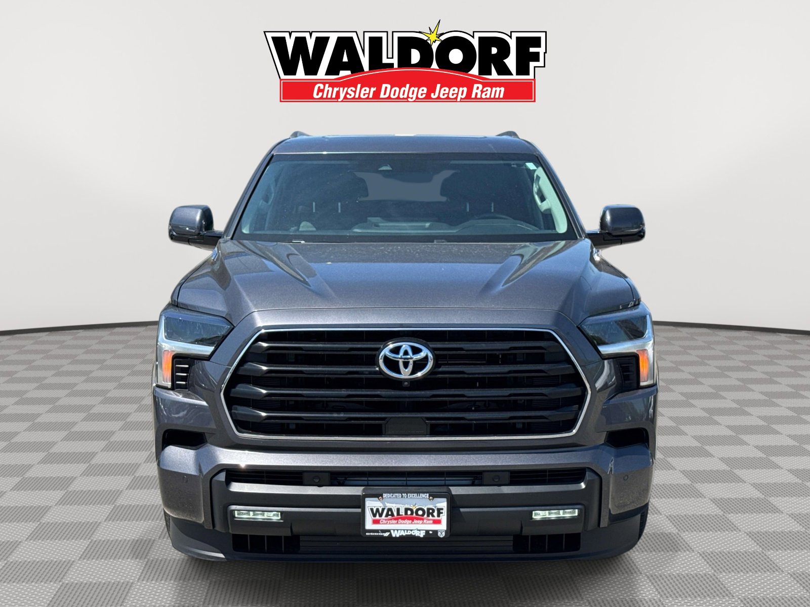 Used 2024 Toyota Sequoia SR5 w/ SR5 Premium Package AWD/4WD image 2