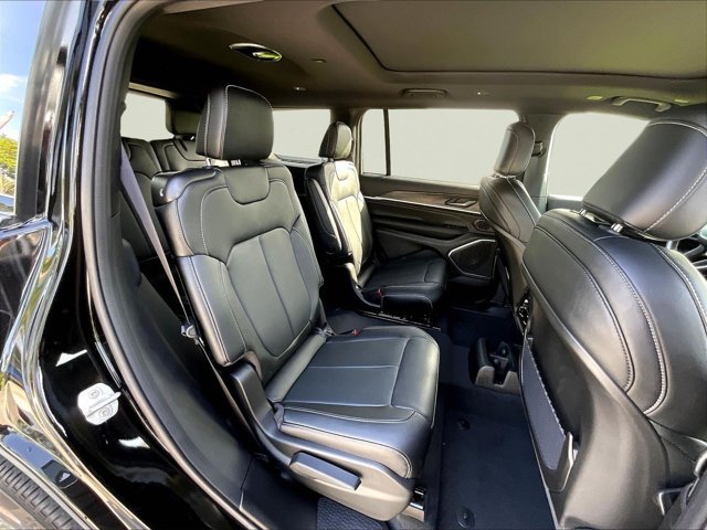 New 2026 Jeep Grand Cherokee L Limited AWD/4WD image 24