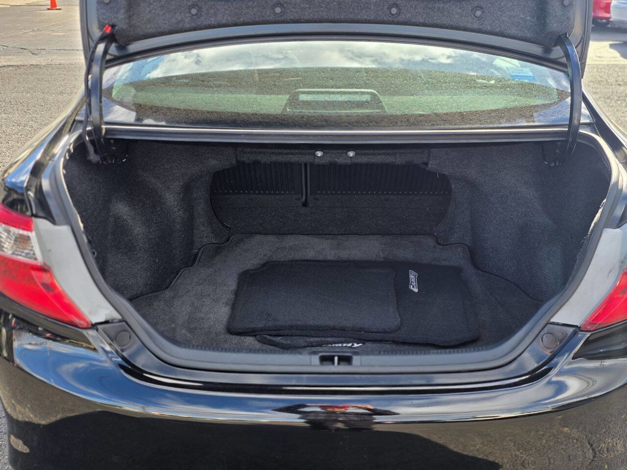 Used 2014 Toyota Camry SE image 20