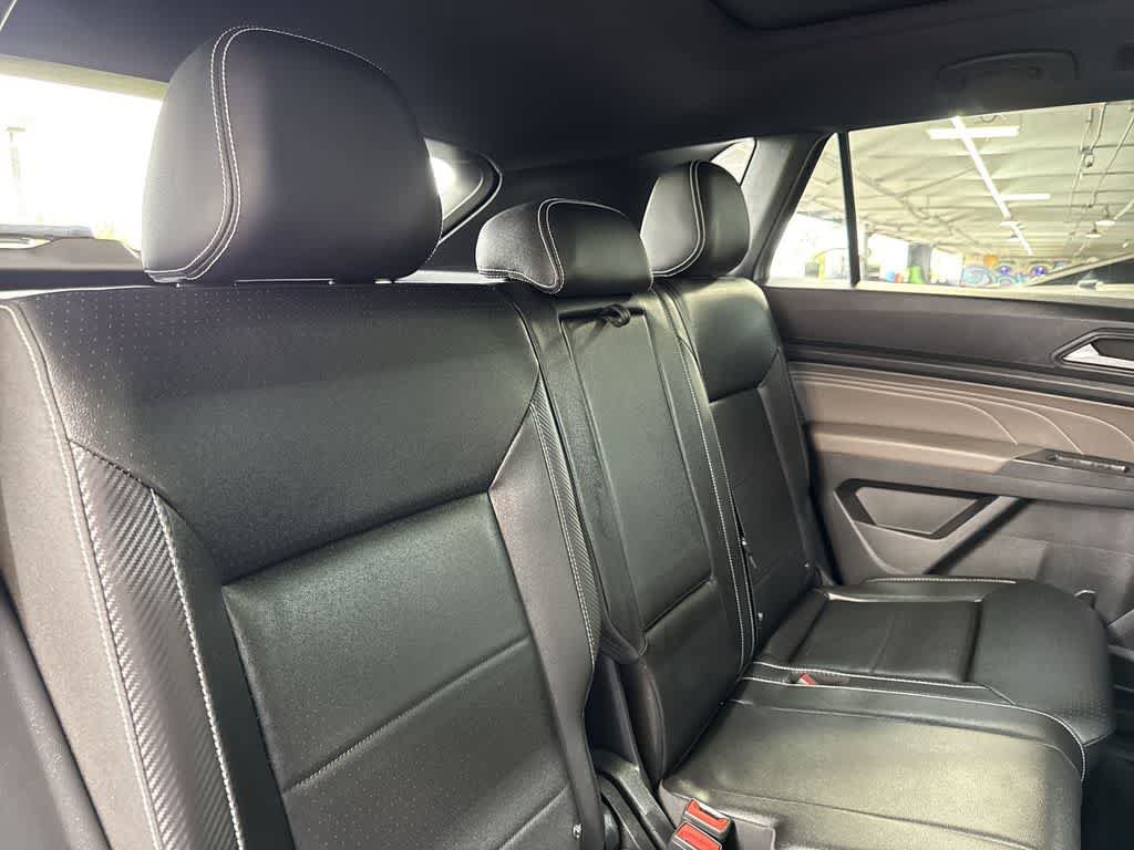 Certified 2023 Volkswagen Atlas Cross Sport SE w/ Panoramic Sunroof Package FWD image 26