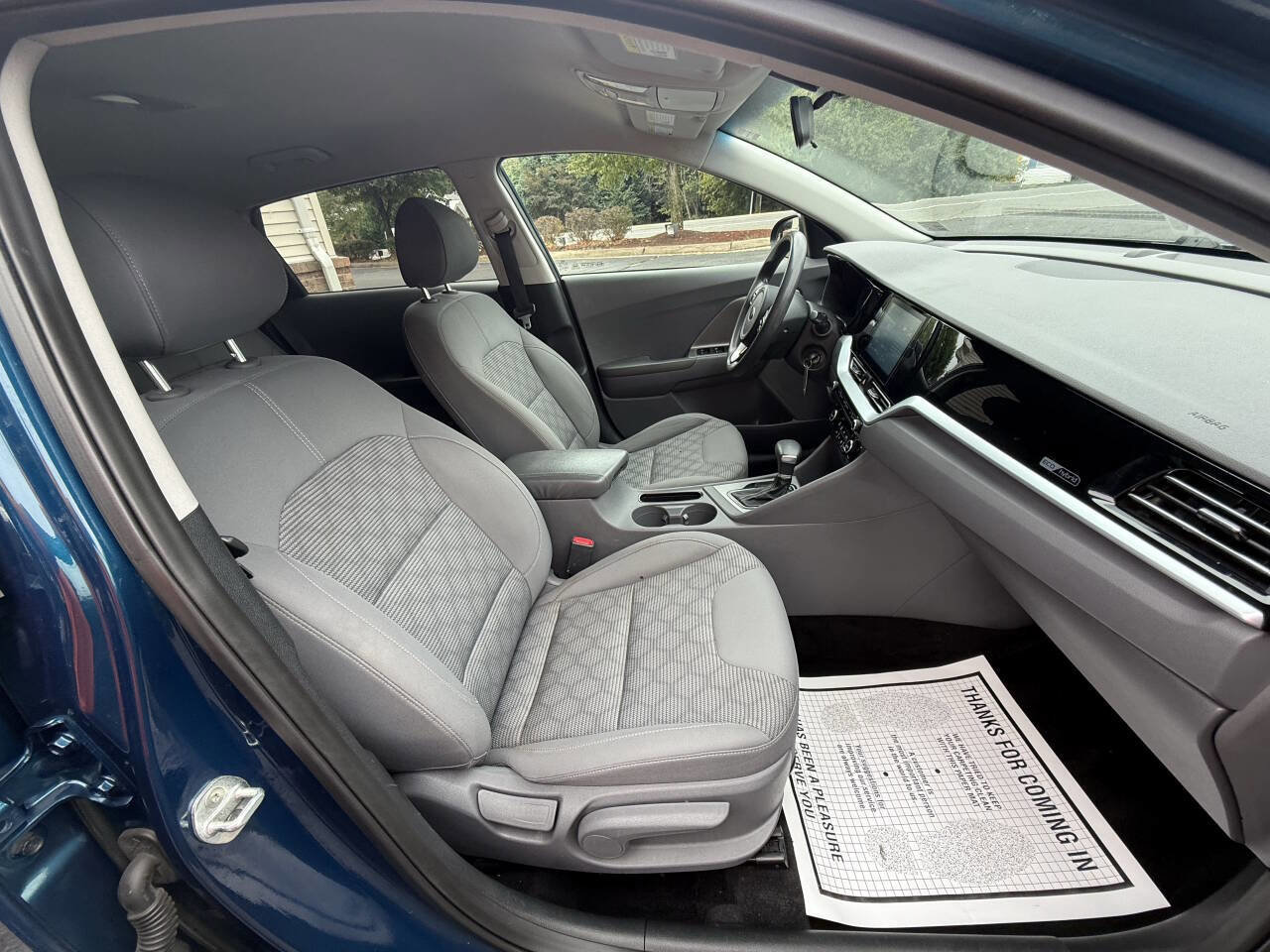 Used 2020 Kia Niro LX image 21