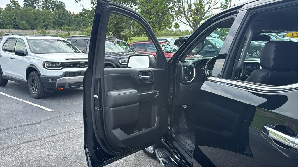 Used 2021 Chevrolet Silverado 1500 LTZ AWD/4WD image 14