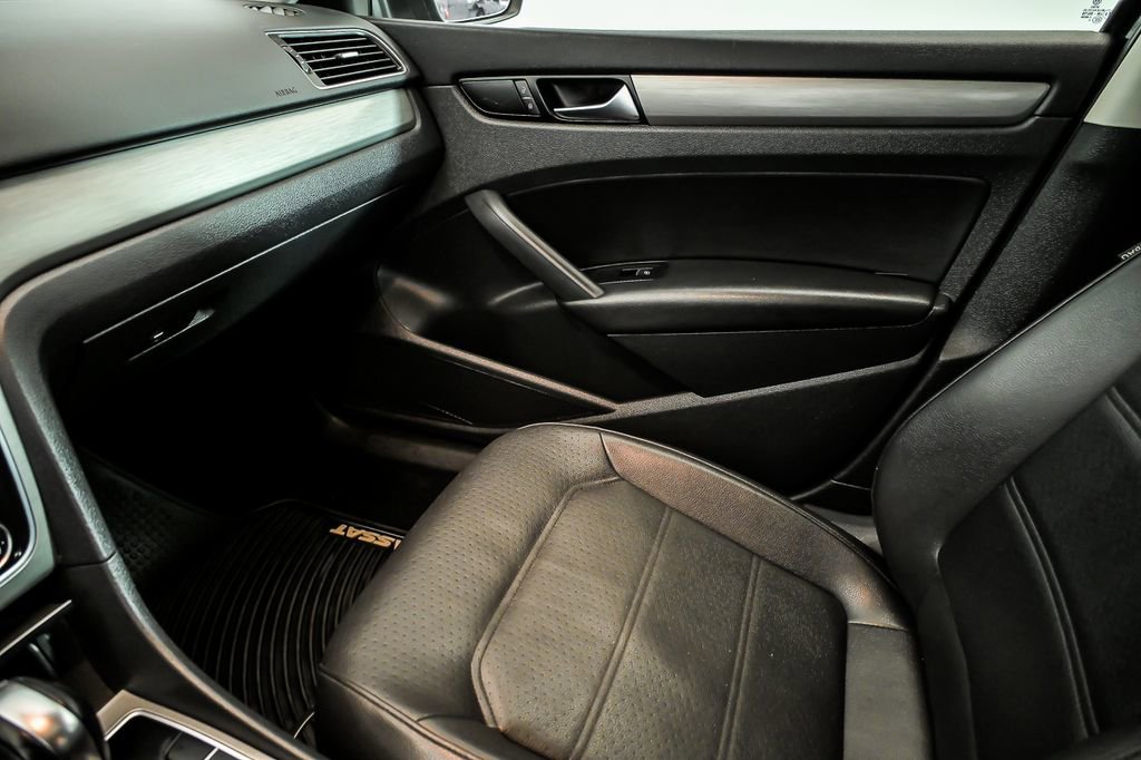 Used 2014 Volkswagen Passat 1.8T SE image 26