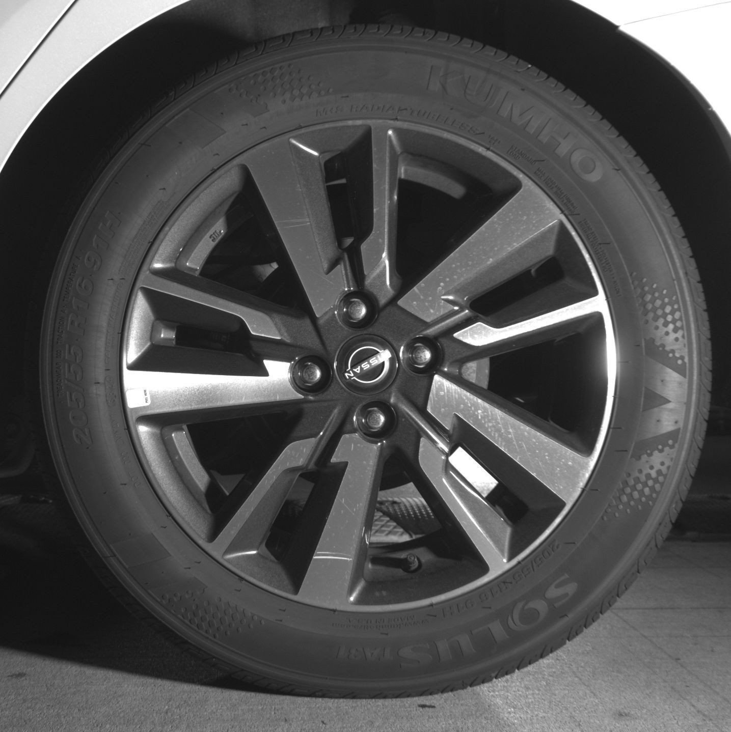 Used 2025 Nissan Versa SV FWD image 16