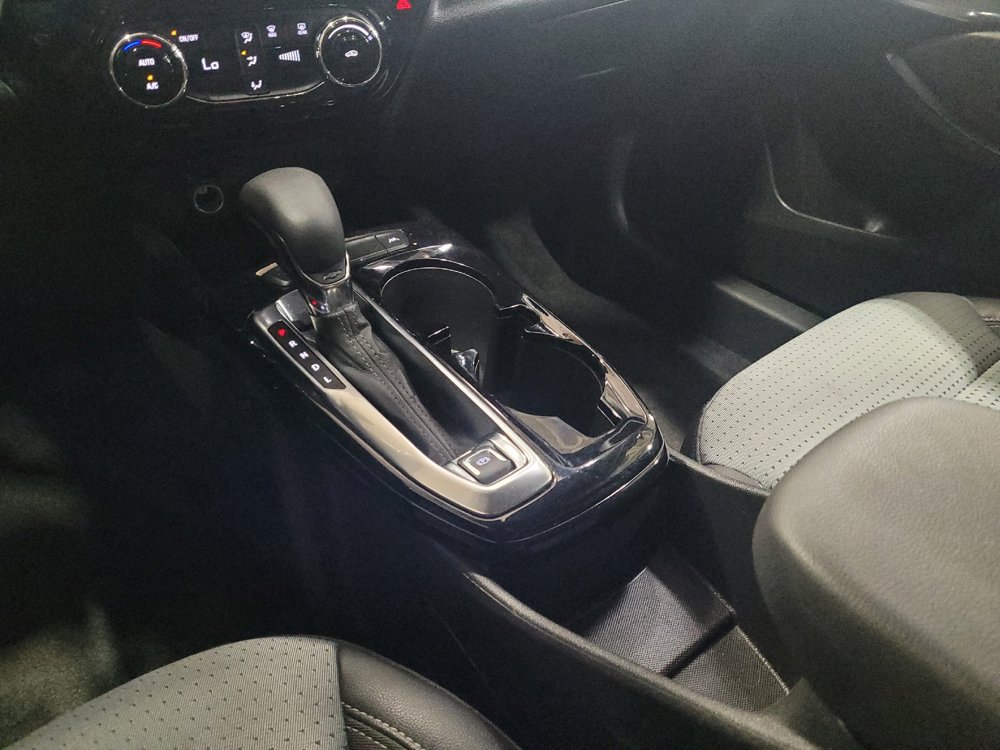 Used 2025 Chevrolet Trax LT FWD image 26