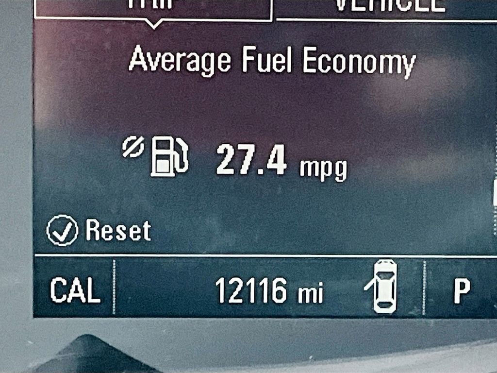 Used 2022 Chevrolet Trax LT w/ Driver Confidence Package image 12