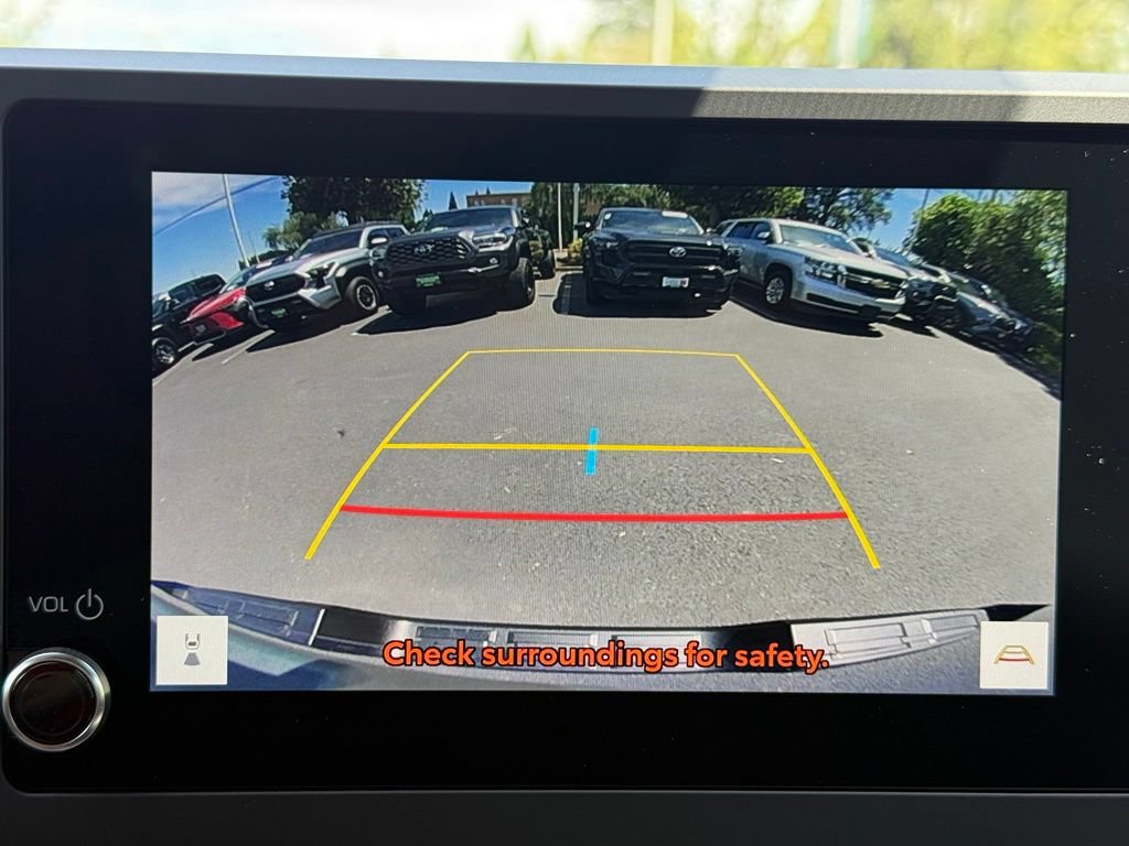 Certified 2025 Toyota Tacoma SR5 AWD/4WD image 30