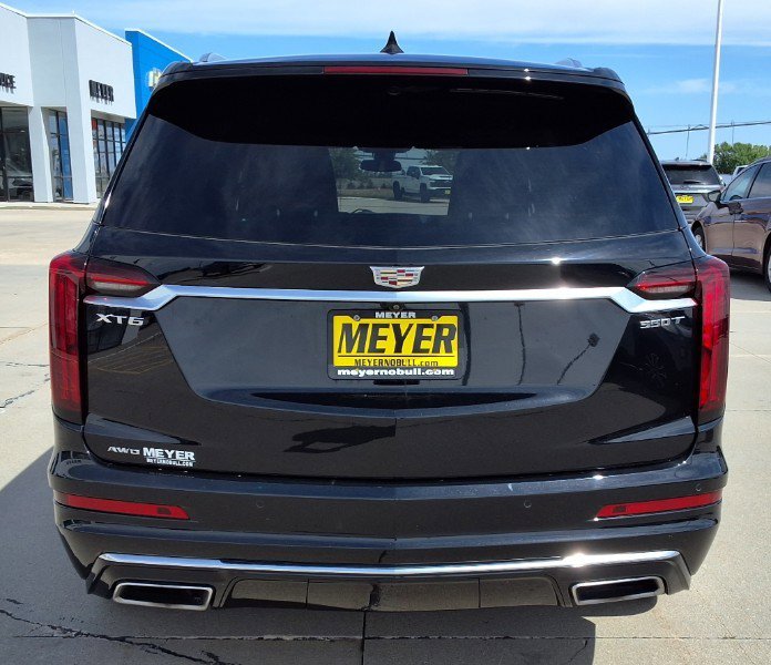 Used 2024 Cadillac XT6 Luxury w/ LPO, Floor Liner Package AWD/4WD image 7