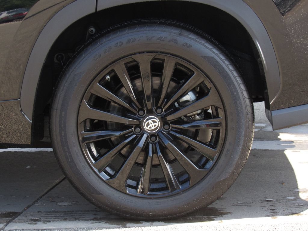 Certified 2025 Toyota Highlander XSE AWD/4WD image 39